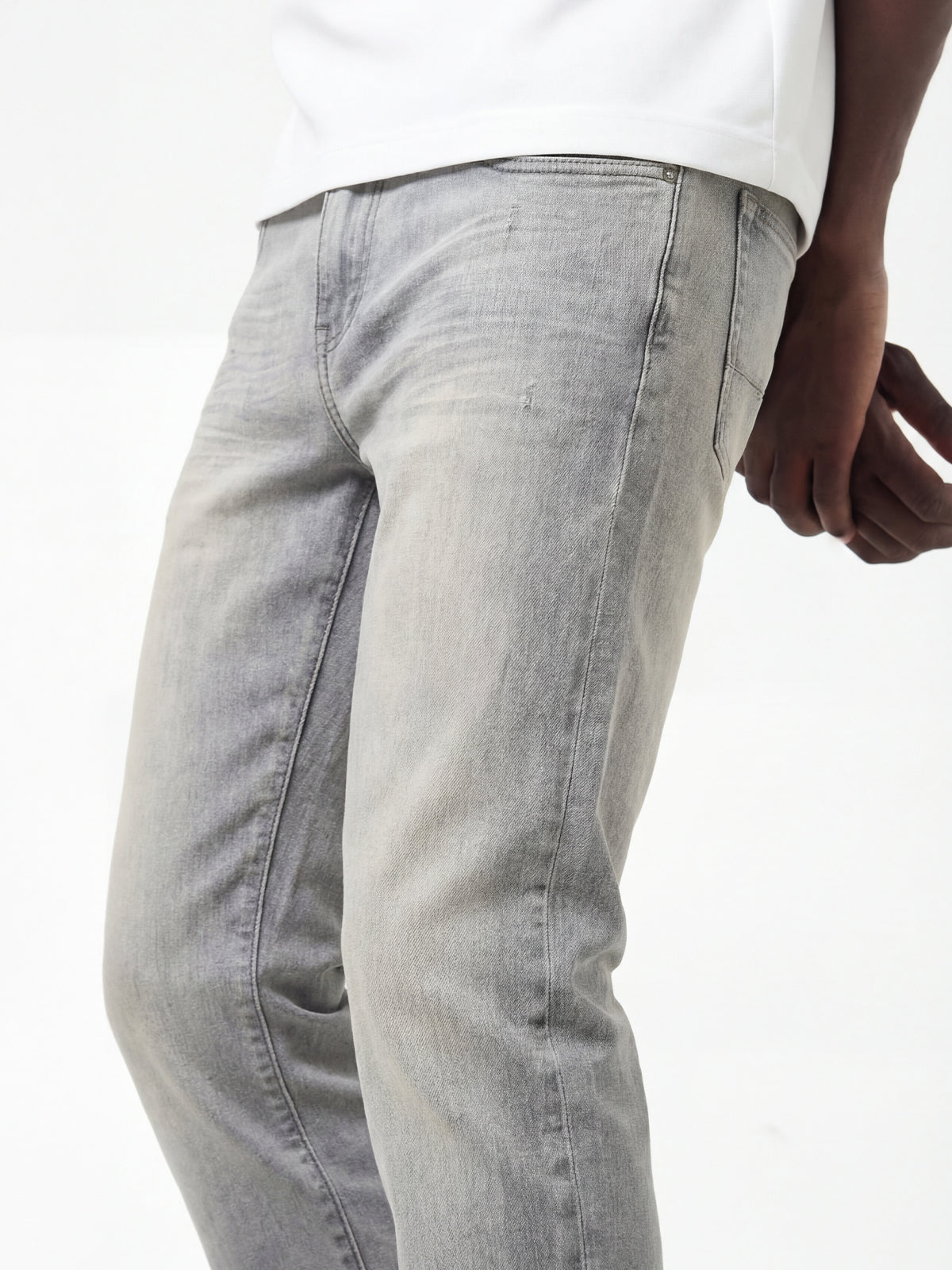 W by Waimea Men's Signature Basic Slim Fit Jean